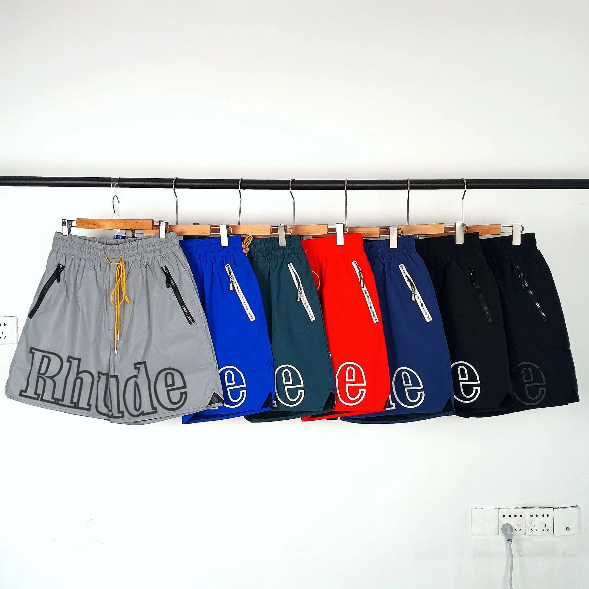 Reflective casual shorts, high street beach shorts for men and women